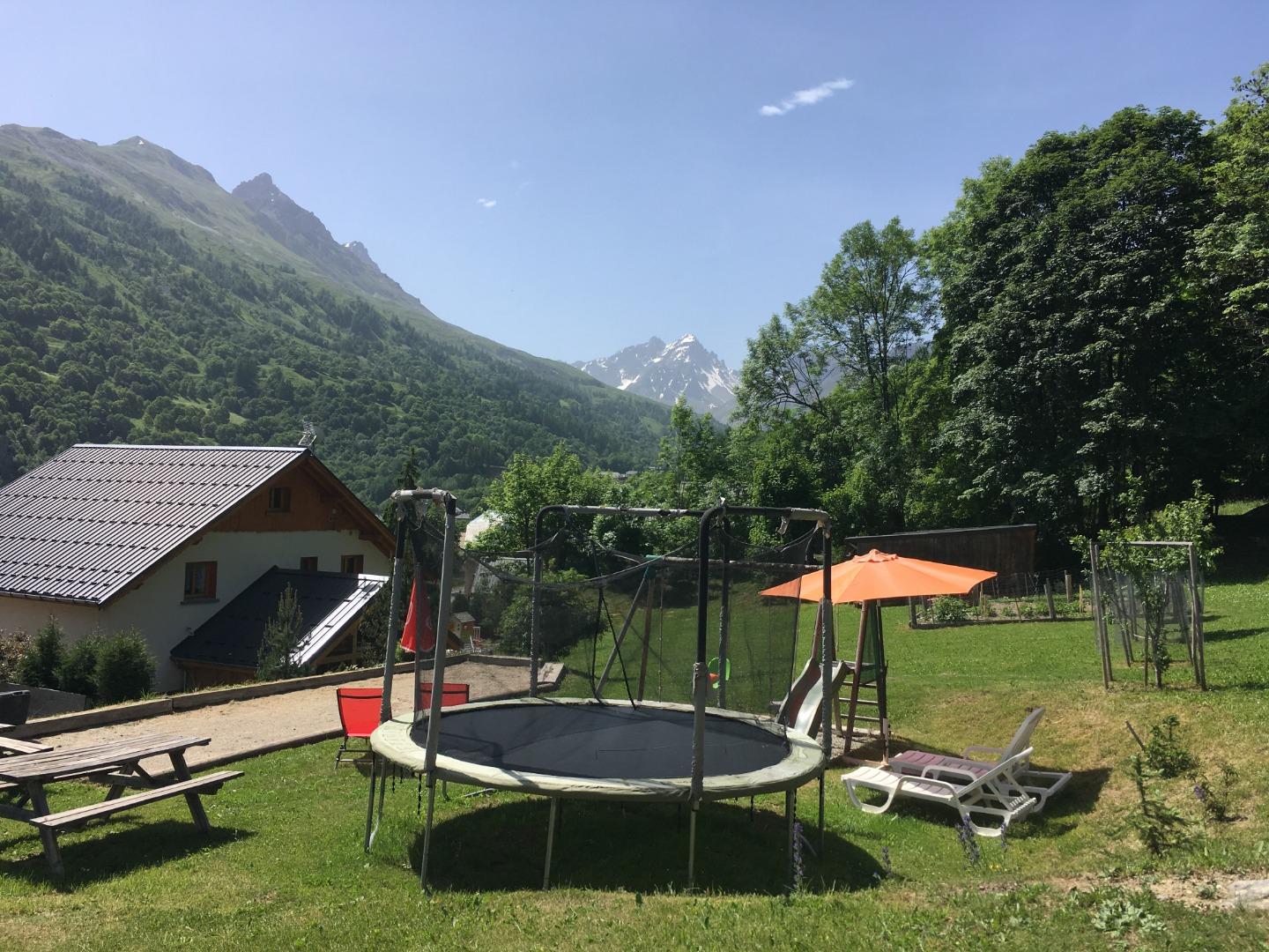 coin jardin pour les deux 2 gites